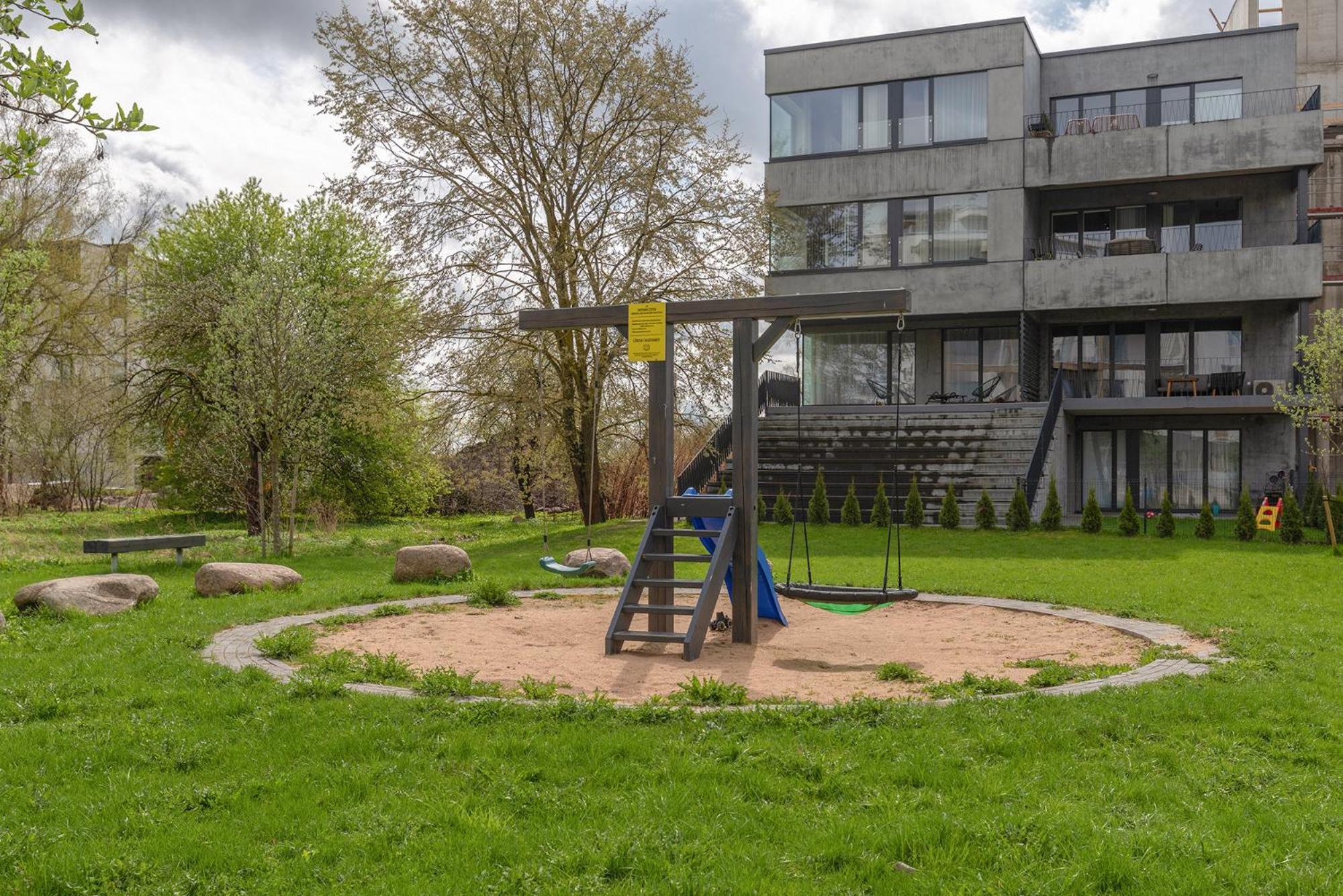 Bronze Colour Studio In Tartu City Centre Экстерьер фото